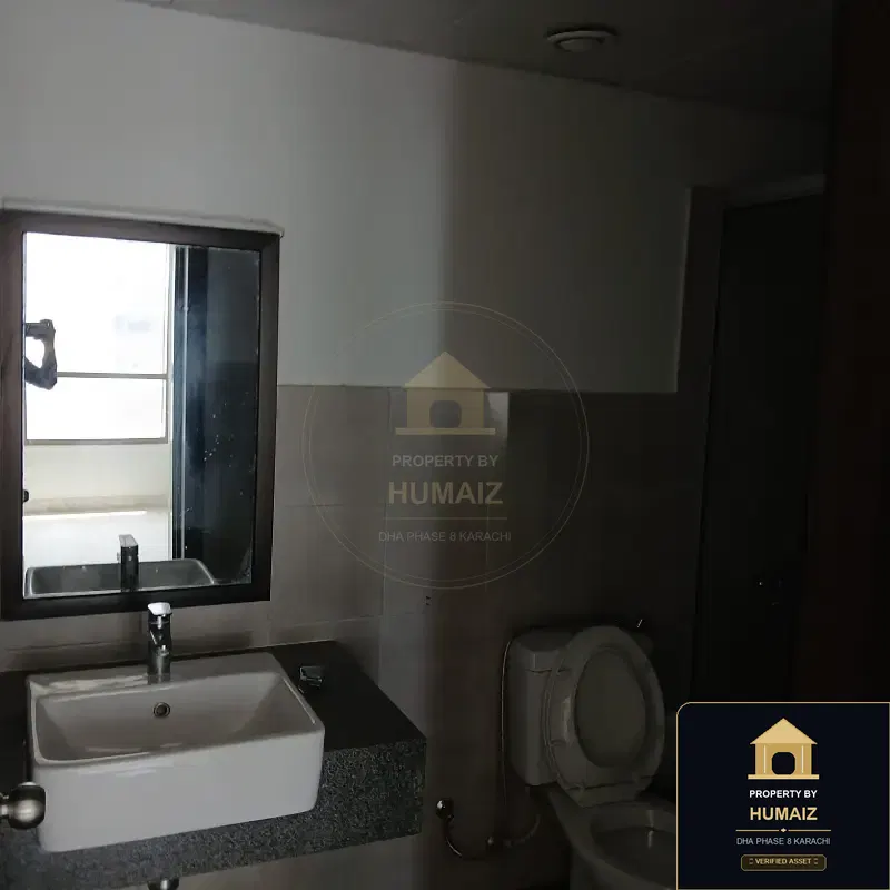 4-Bedroom Luxury Apartment (Sea Facing, 6 Bath, Suite 9) at Pearl Towers For Sale in DHA Phase 8 Karachi — Photograph 18