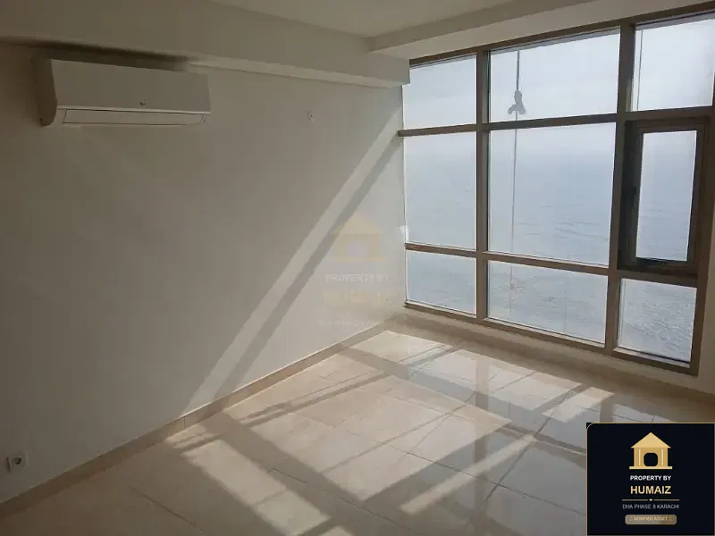 3-Bedroom Luxury Apartment (Sea Facing, 5 Bath, Suite 25) at Pearl Towers For Sale in DHA Phase 8 Karachi — Photograph 9