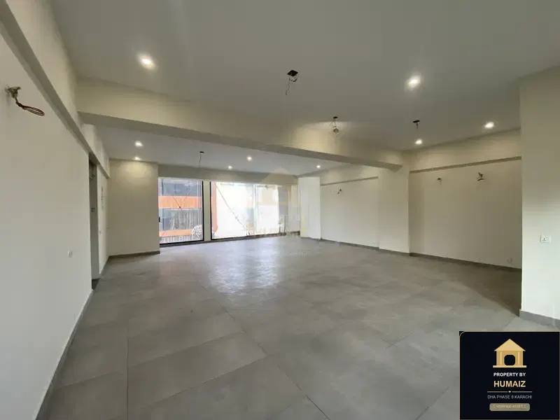 222 Sq. Yd. Corporate Office Space (Brand New, Unit 3) on Zulfiqar Commercial For Rent in DHA Phase 8 Karachi — Photograph 9