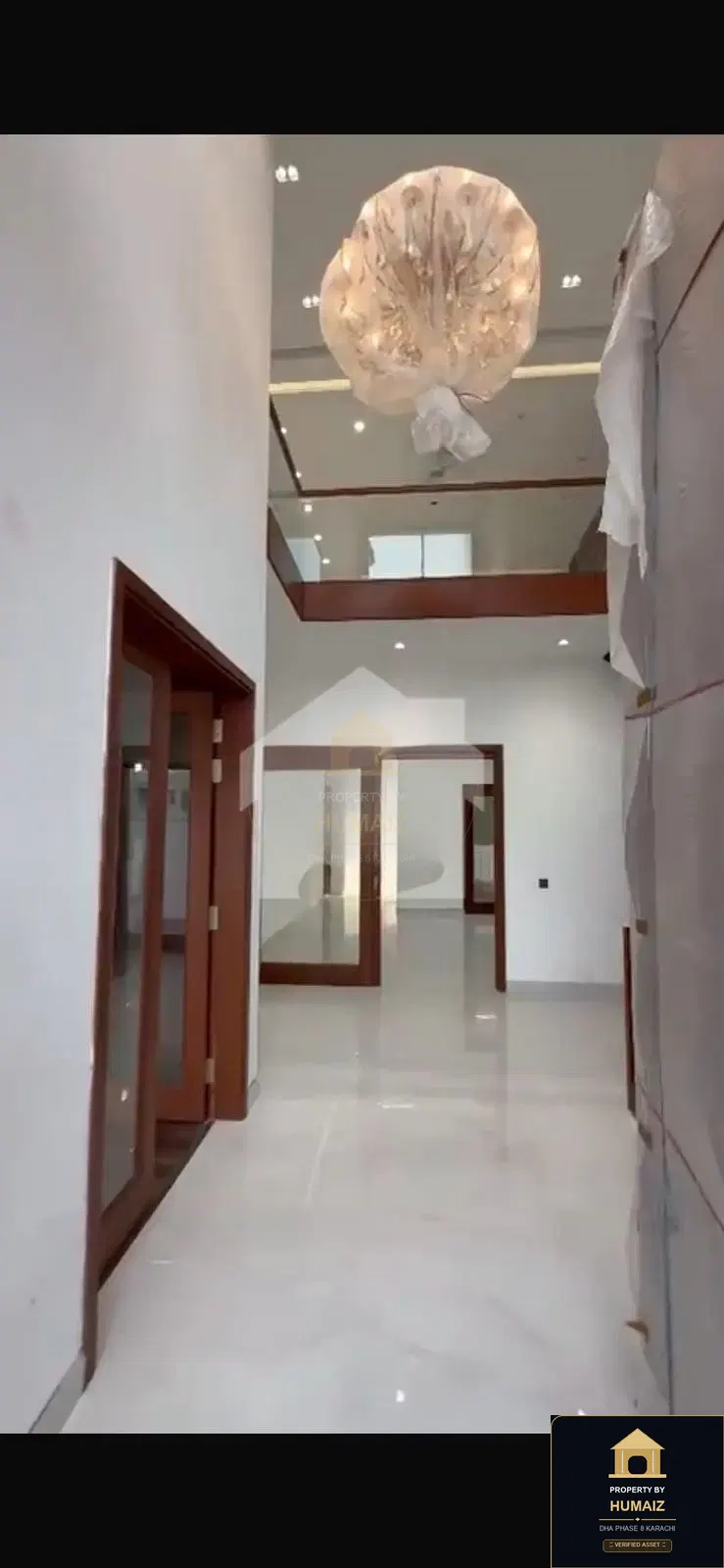 500 Sq. Yd. 6-Bedroom Luxury Villa (Basement, 6 Bath, Residence 5) on Zulfiqar Commercial For Sale in DHA Phase 8 Karachi — Photograph 4