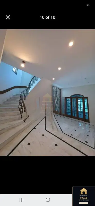 100 Sq. Yd. 3-Bedroom Luxury Villa (Basement, 4 Bath, Residence 8) in Khayaban-e-Iqbal For Sale in DHA Phase 8 Karachi — Photograph 3