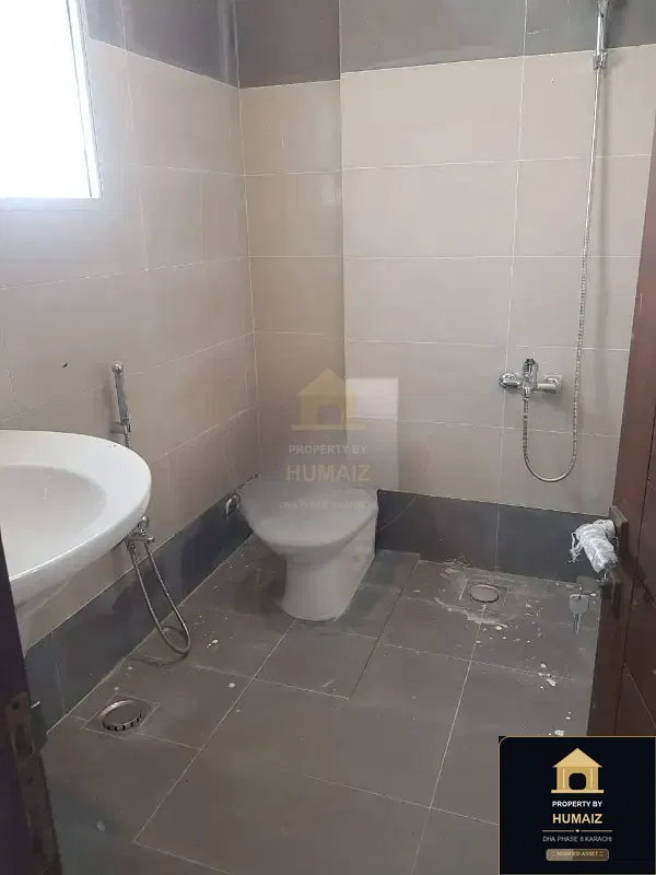 4-Bedroom Luxury Apartment (Basement, 5 Bath, Suite 1) on Al-Murtaza Commercial For Sale in DHA Phase 8 Karachi — Photograph 11