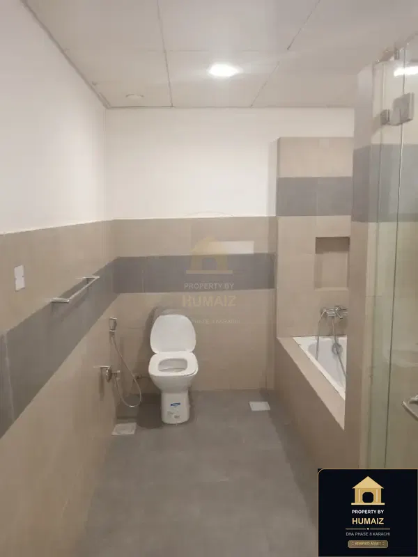 1-Bedroom Luxury Apartment (Sea Facing, 3 Bath, Suite 2) at Pearl Towers For Rent in DHA Phase 8 Karachi — Photograph 10