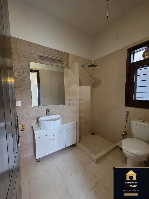 3-Bedroom Upper/Lower Portion (West Open, 4 Bath, Unit 2) on Zulfiqar Commercial For Rent in DHA Phase 8 Karachi — Photograph 7