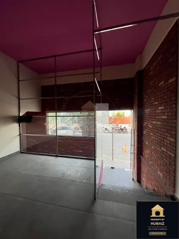 92 Sq. Yd. Commercial Retail Shop (Basement, 1 Bath, Unit 5) on Zulfiqar Commercial For Rent in DHA Phase 8 Karachi — Photograph 3