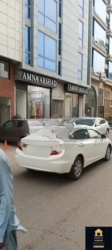44 Sq. Yd. Commercial Retail Shop (Brand New, Unit 2) on Al-Murtaza Commercial For Rent in DHA Phase 8 Karachi — Photograph 4
