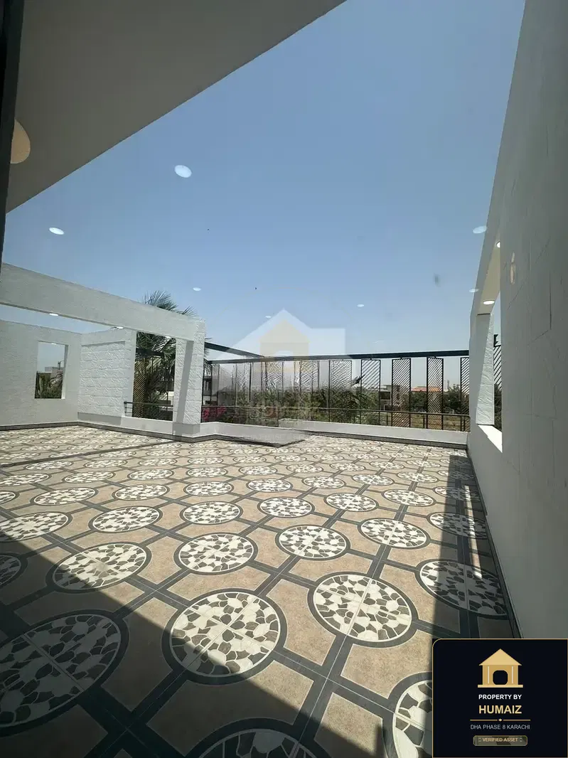 666 Sq. Yd. 6-Bedroom Luxury Villa (Basement, 7 Bath, Residence 10) in DHA Phase 8 For Sale in DHA Phase 8 Karachi — Photograph 4