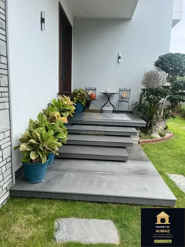 700 Sq. Yd. 6-Bedroom Luxury Villa in DHA Phase 8 For Sale in DHA Phase 8 Karachi — Photograph 23