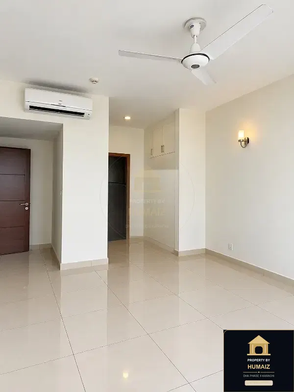 4-Bedroom Luxury Apartment (Sea Facing, 5 Bath, Suite 4) at Reef Towers For Rent in DHA Phase 8 Karachi — Photograph 9
