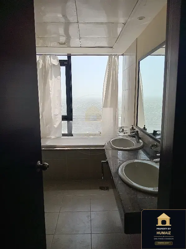 3-Bedroom Luxury Apartment (Sea Facing, 3 Bath, Suite 5) at Coral Towers For Rent in DHA Phase 8 Karachi — Photograph 17