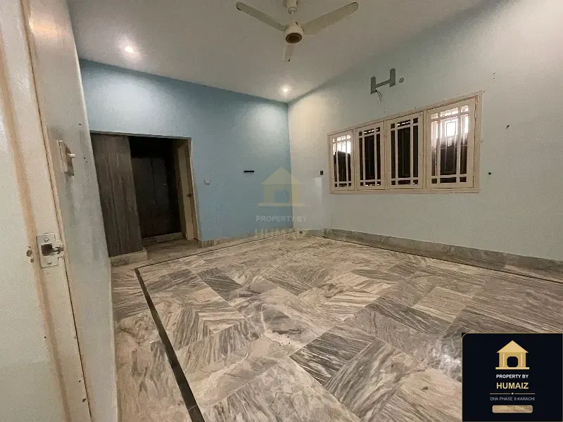 4-Bedroom Upper/Lower Portion (5 Bath, Unit 5) in DHA Phase 8 For Rent in DHA Phase 8 Karachi — Photograph 8