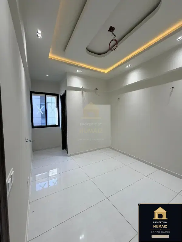 3-Bedroom Luxury Apartment (Boulevard Facing, 3 Bath, Suite 45) on Al-Murtaza Commercial For Sale in DHA Phase 8 Karachi — Photograph 4
