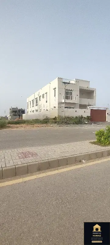 500 Sq. Yd. 6-Bedroom Luxury Villa (Basement, 6 Bath, Residence 27) in DHA Phase 8 For Sale in DHA Phase 8 Karachi — Photograph 3