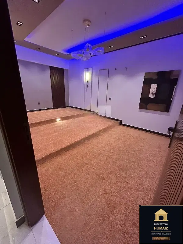 500 Sq. Yd. 6-Bedroom Luxury Villa (Basement, 6 Bath, Residence 125) in DHA Phase 8 For Sale in DHA Phase 8 Karachi — Photograph 8