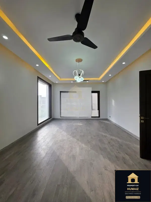 500 Sq. Yd. 6-Bedroom Luxury Villa (Basement, 6 Bath, Residence 100) in DHA Phase 8 For Sale in DHA Phase 8 Karachi — Photograph 15
