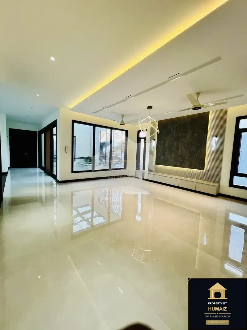 500 Sq. Yd. 7-Bedroom Luxury Villa (Private Pool, 6 Bath, Residence 14) in DHA Phase 8 For Sale in DHA Phase 8 Karachi — Photograph 9