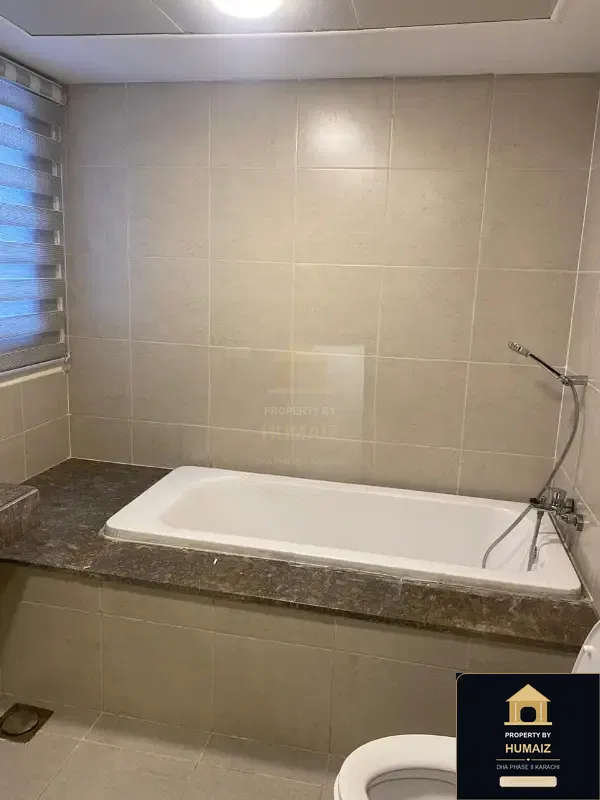 4-Bedroom Luxury Apartment (Sea Facing, 5 Bath, Suite 7) at Pearl Towers For Rent in DHA Phase 8 Karachi — Photograph 11