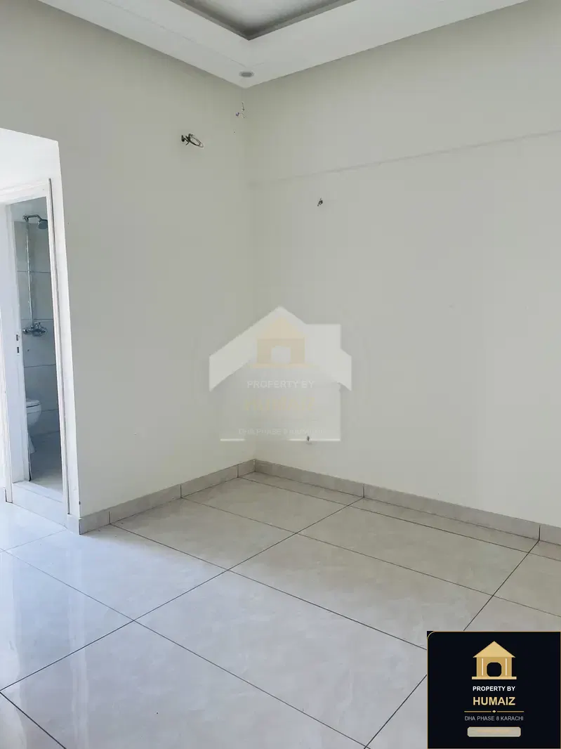3-Bedroom Luxury Apartment (Brand New, 4 Bath, Suite 4) on Al-Murtaza Commercial For Sale in DHA Phase 8 Karachi — Photograph 3