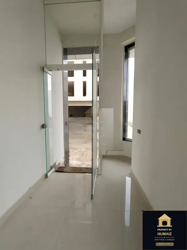 200 Sq. Yd. Commercial Building (Basement, Unit 1) on Al-Murtaza Commercial For Rent in DHA Phase 8 Karachi — Photograph 5