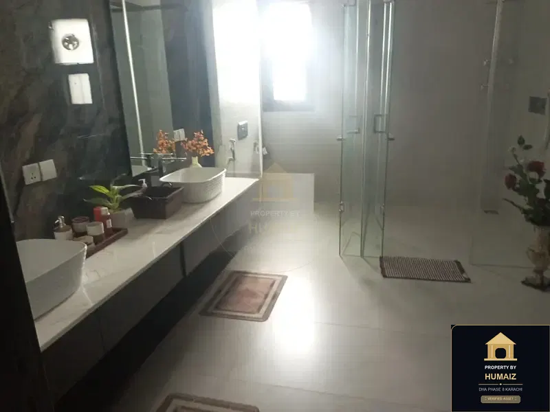 500 Sq. Yd. 5-Bedroom Luxury Villa (Basement, 6 Bath, Residence 5) on Zulfiqar Commercial For Sale in DHA Phase 8 Karachi — Photograph 10