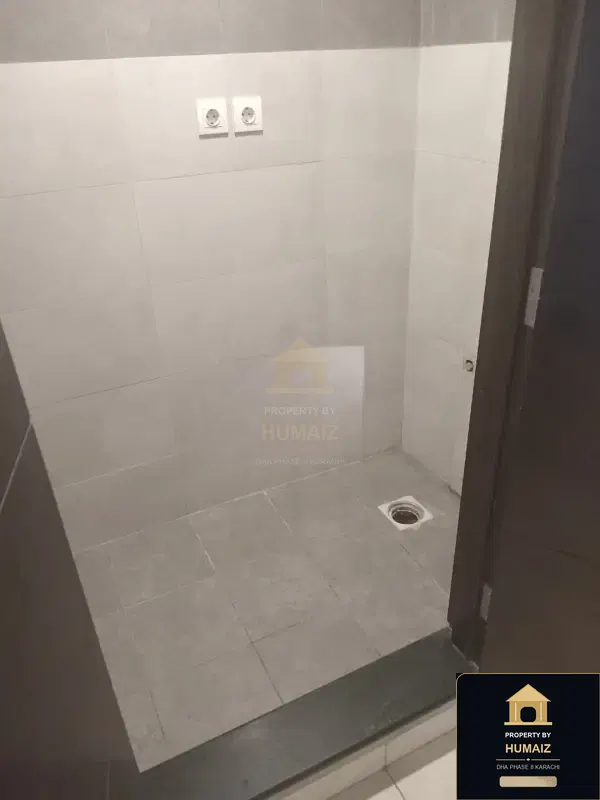 2-Bedroom Luxury Apartment (3 Bath, Suite 7) at Pearl Towers For Rent in DHA Phase 8 Karachi — Photograph 8