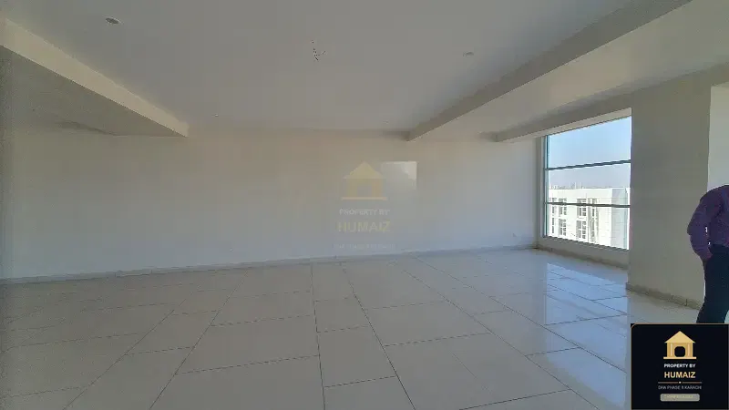 289 Sq. Yd. Corporate Office Space on Zulfiqar Commercial For Rent in DHA Phase 8 Karachi — Photograph 11