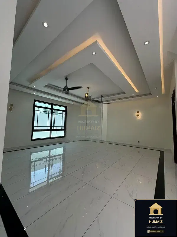 666 Sq. Yd. 5-Bedroom Luxury Villa on Khayaban-e-Ittehad For Sale in DHA Phase 8 Karachi — Photograph 20
