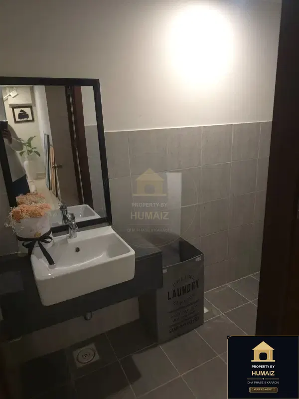 2-Bedroom Luxury Apartment (Sea Facing, 3 Bath, Suite 9) at Pearl Towers For Sale in DHA Phase 8 Karachi — Photograph 4