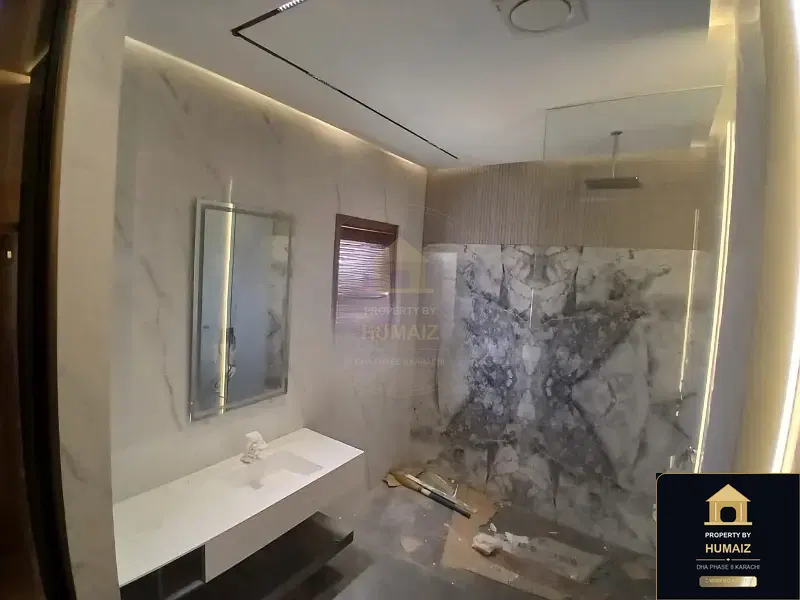 500 Sq. Yd. 6-Bedroom Luxury Villa (Basement, 6 Bath, Residence 21) in DHA Phase 8 For Sale in DHA Phase 8 Karachi — Photograph 3