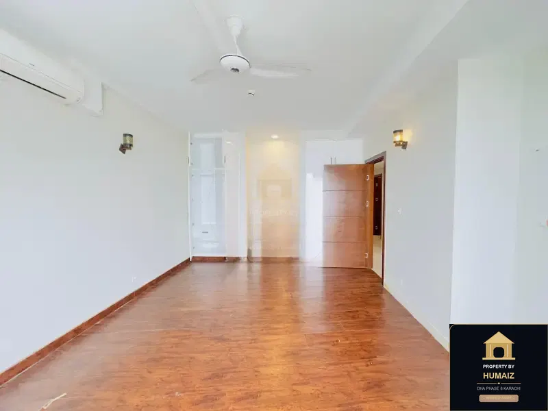 3-Bedroom Luxury Apartment (Sea Facing, 5 Bath, Suite 3) at Pearl Towers For Rent in DHA Phase 8 Karachi — Photograph 25