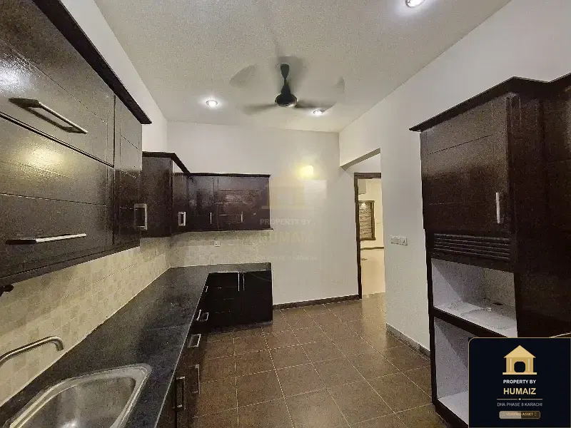 500 Sq. Yd. 5-Bedroom Luxury Villa (Brand New, 3 Bath, Residence 2) on Qasim Street For Sale in DHA Phase 8 Karachi — Photograph 4