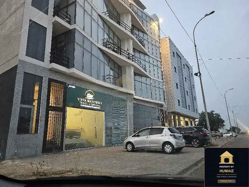 233 Sq. Yd. Corporate Office Space (Unit 2) on Zulfiqar Commercial For Rent in DHA Phase 8 Karachi — Photograph 4