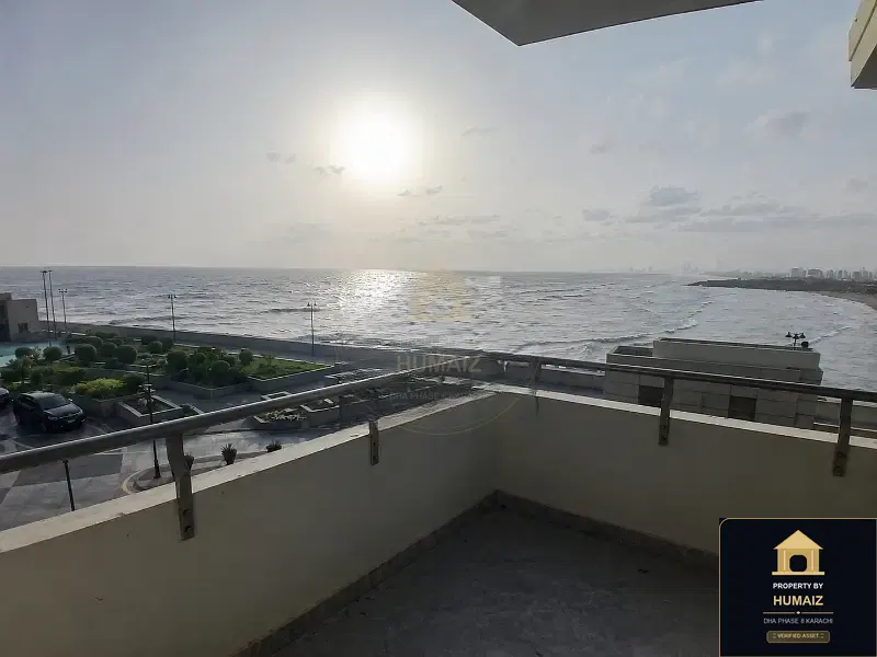 4-Bedroom Luxury Apartment (Sea Facing, 5 Bath, Suite 4) at Pearl Towers For Rent in DHA Phase 8 Karachi — Photograph 7