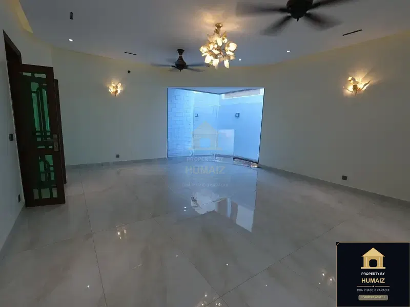 666 Sq. Yd. 5-Bedroom Luxury Villa (6 Bath, Residence 2) in DHA Phase 8 For Sale in DHA Phase 8 Karachi — Photograph 4
