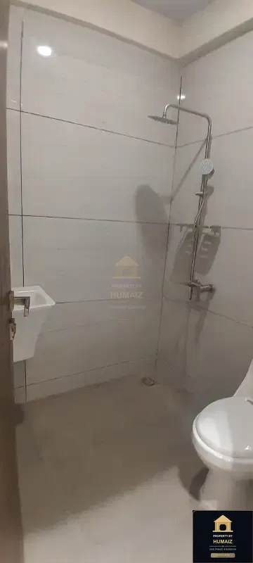3-Bedroom Luxury Apartment (Brand New, 4 Bath, Suite 28) on Al-Murtaza Commercial For Sale in DHA Phase 8 Karachi — Photograph 11