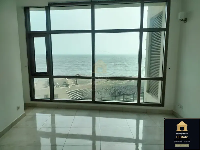 4-Bedroom Luxury Apartment (Sea Facing, 6 Bath, Suite 12) at Pearl Towers For Sale in DHA Phase 8 Karachi — Photograph 9