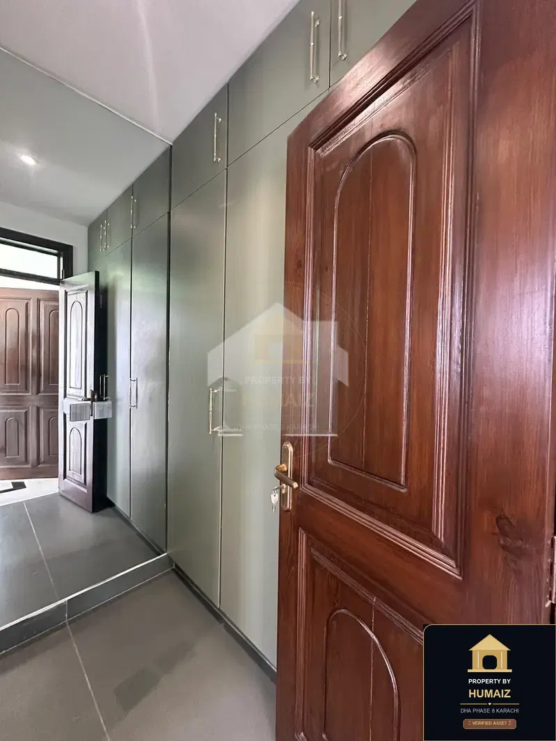 666 Sq. Yd. 6-Bedroom Luxury Villa (Basement, 7 Bath, Residence 10) in DHA Phase 8 For Sale in DHA Phase 8 Karachi — Photograph 6