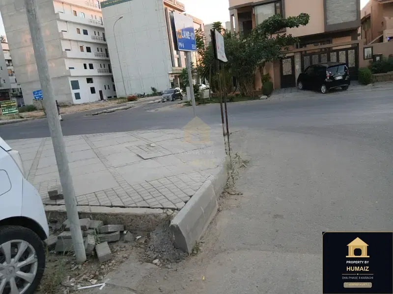 178 Sq. Yd. Commercial Retail Shop on Al-Murtaza Commercial For Sale in DHA Phase 8 Karachi — Photograph 4