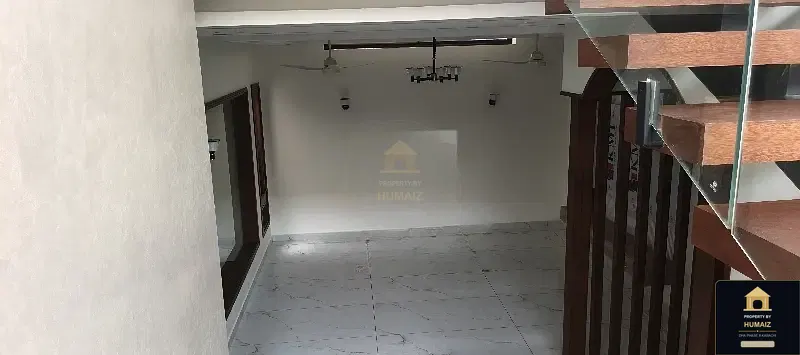 500 Sq. Yd. 7-Bedroom Luxury Villa (Basement, 6 Bath, Residence 3) in DHA Phase 8 For Sale in DHA Phase 8 Karachi — Photograph 42