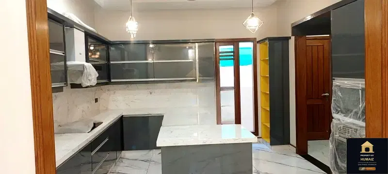 500 Sq. Yd. 6-Bedroom Luxury Villa (Basement, 7 Bath, Residence 7) in Zone A For Sale in DHA Phase 8 Karachi — Photograph 8