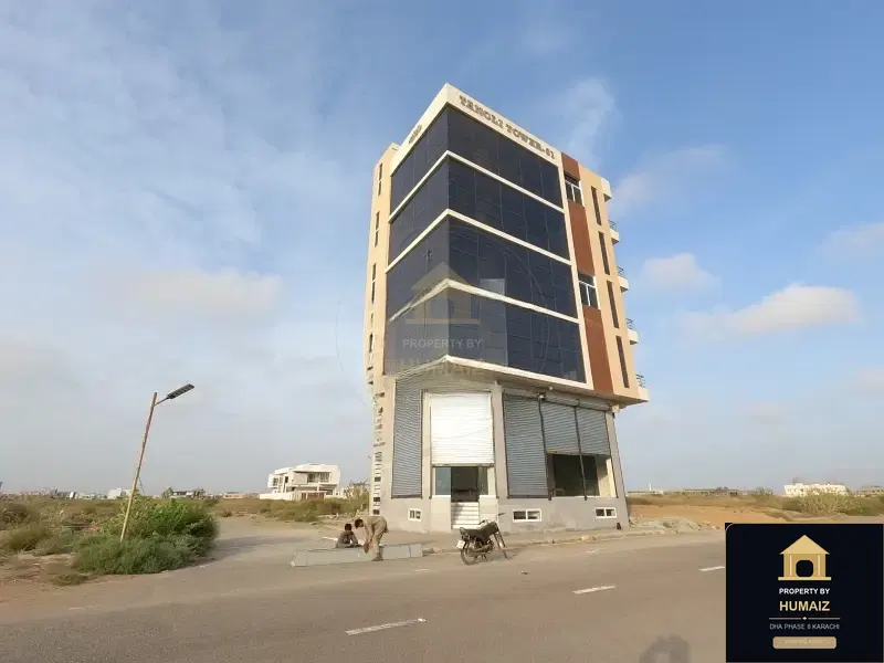 100 Sq. Yd. Commercial Building on Peninsula Commercial For Sale in DHA Phase 8 Karachi — Photograph 2