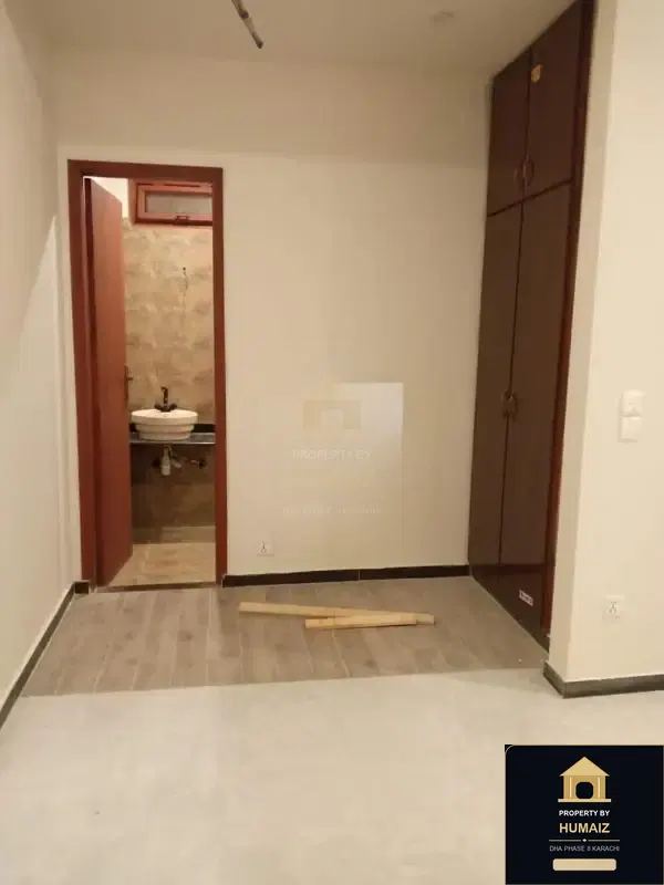 2-Bedroom Upper/Lower Portion (Basement, 2 Bath, Unit 9) in DHA Phase 8 For Rent in DHA Phase 8 Karachi — Photograph 5