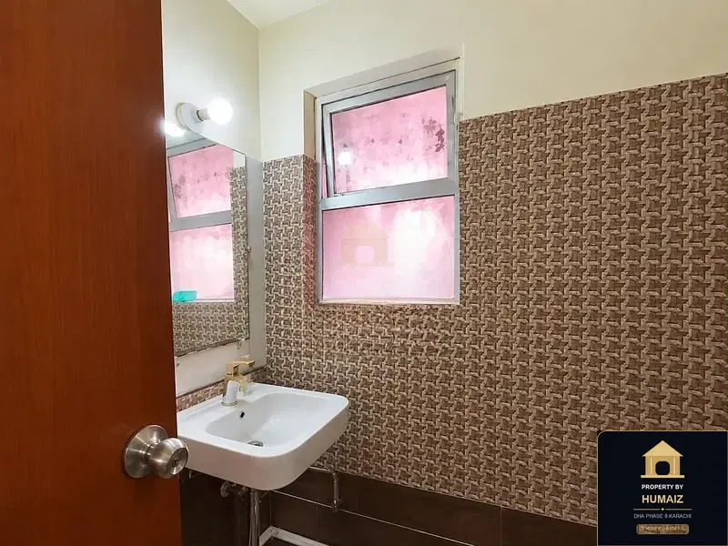 666 Sq. Yd. 6-Bedroom Luxury Villa (Basement, 7 Bath, Residence 10) in DHA Phase 8 For Sale in DHA Phase 8 Karachi — Photograph 28