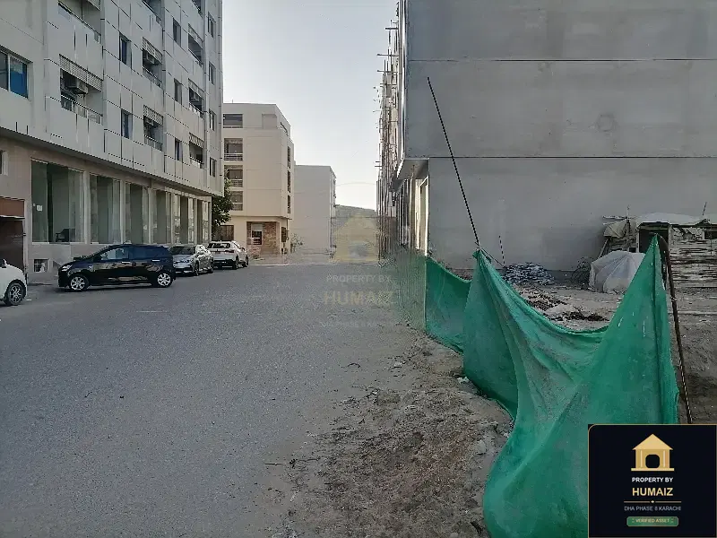 86 Sq. Yd. Commercial Retail Shop on Al-Murtaza Commercial For Sale in DHA Phase 8 Karachi — Photograph 4
