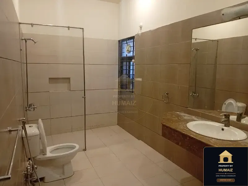 3-Bedroom Upper/Lower Portion (4 Bath, Unit 79) in DHA Phase 8 For Rent in DHA Phase 8 Karachi — Photograph 6