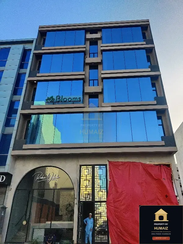113 Sq. Yd. Corporate Office Space (Brand New, Unit 1) on Zulfiqar Commercial For Rent in DHA Phase 8 Karachi — Photograph 5