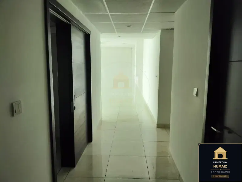 4-Bedroom Luxury Apartment (Sea Facing, 6 Bath, Suite 12) at Pearl Towers For Sale in DHA Phase 8 Karachi — Photograph 12
