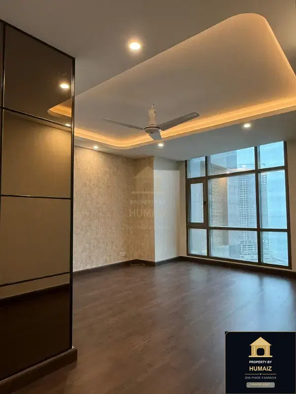 3-Bedroom Luxury Apartment (3 Bath, Suite 19) at Pearl Towers For Sale in DHA Phase 8 Karachi — Photograph 2