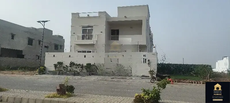 500 Sq. Yd. 6-Bedroom Luxury Villa (Basement, 6 Bath, Residence 27) in DHA Phase 8 For Sale in DHA Phase 8 Karachi — Photograph 4