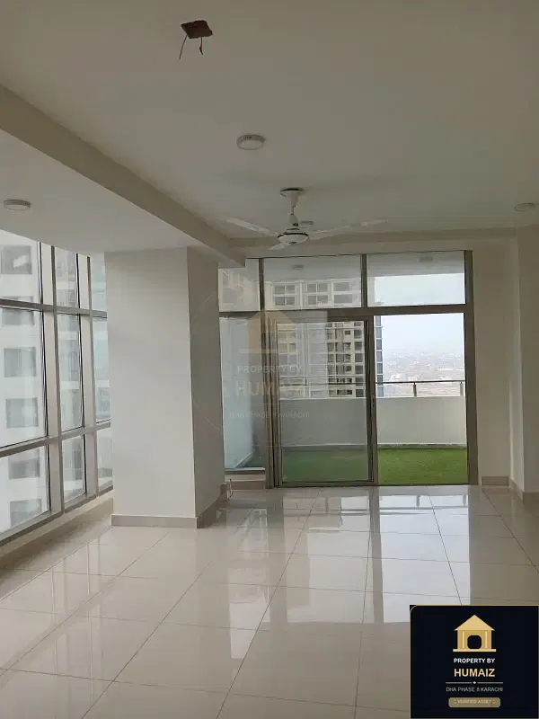 4-Bedroom Luxury Apartment (Sea Facing, 6 Bath, Suite 1) at Coral Towers For Rent in DHA Phase 8 Karachi — Photograph 19